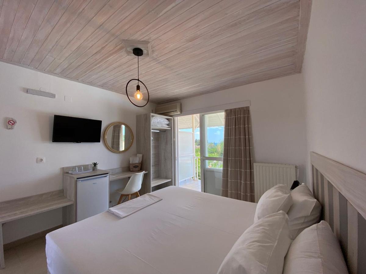 ארמיוני Leonidas Resort מראה חיצוני תמונה