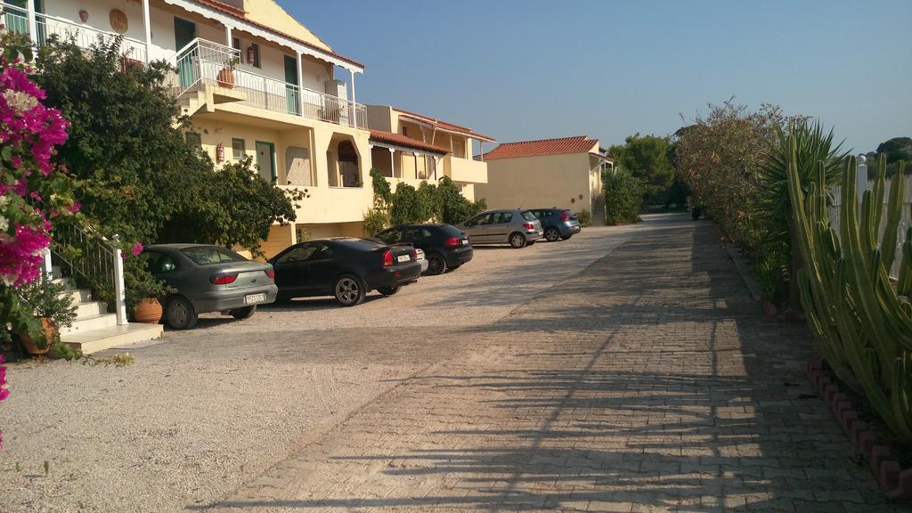 ארמיוני Leonidas Resort מראה חיצוני תמונה