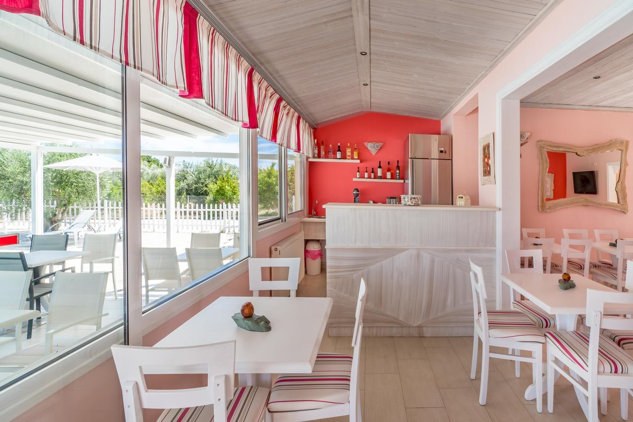 ארמיוני Leonidas Resort מראה חיצוני תמונה
